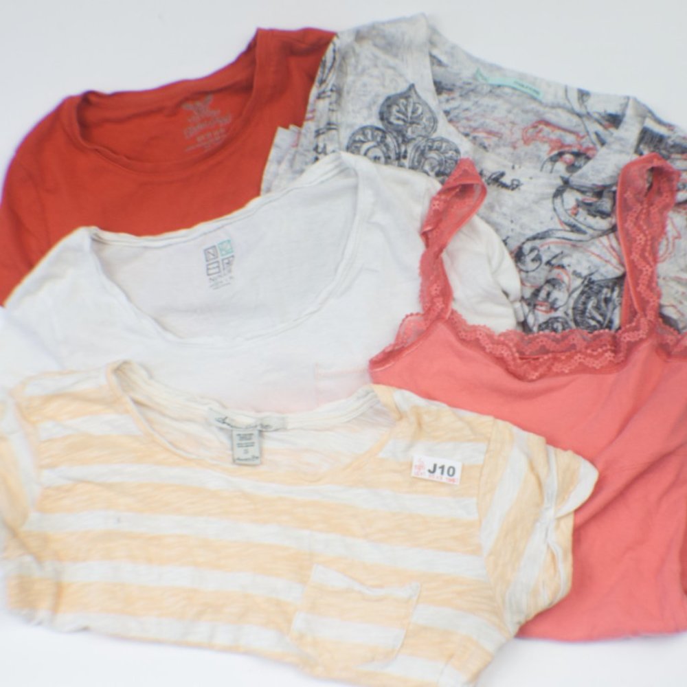 J10: Ladies lot of 5 super cute summer tops! Sz. S